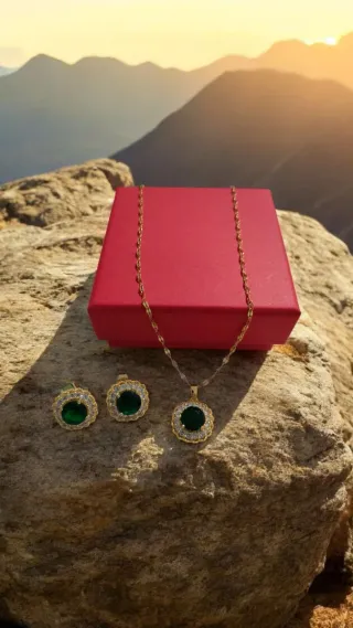 Conjunto de Joyas Oro con Piedras Verdes
