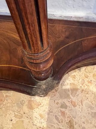 Recibidor de madera antiguo