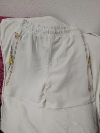 Pantalón corto Sakura Bershka Talla M