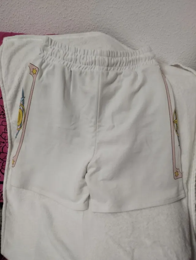 Pantalón corto Sakura Bershka Talla M