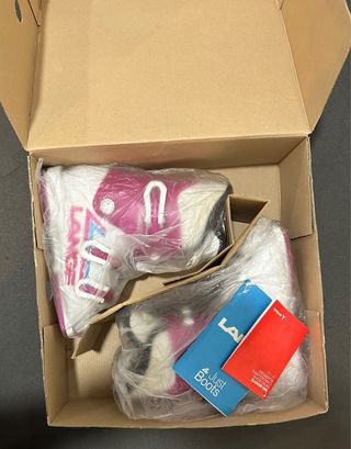 Esquís botas y bastones infantiles niños niña