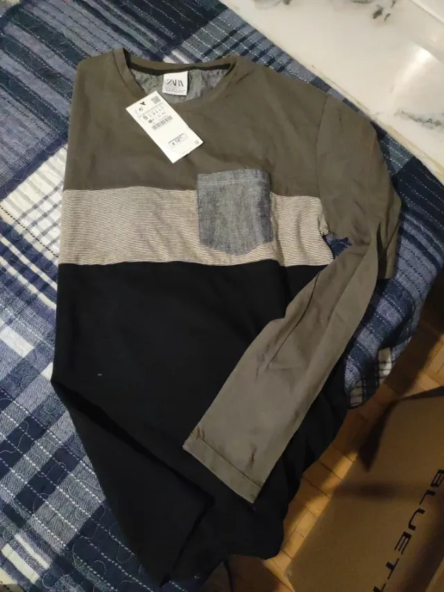 Camiseta Zara chico S manga larga