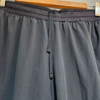 Pantalón senderismo Nike negro