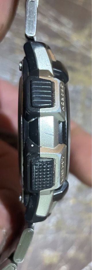 Reloj Casio AE-1000W