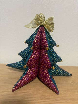 Árbol de Navidad de tela decorativo. Hecho a mano.