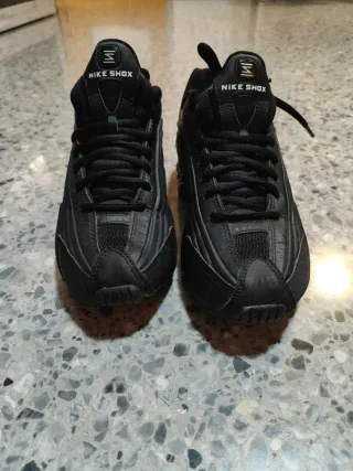 Zapatillas Nike Shox R4  Negras Unisex