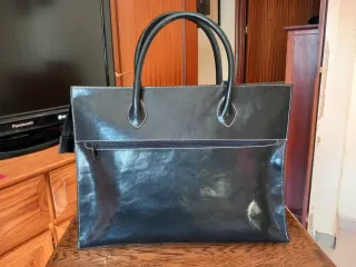 Bolso de piel negro