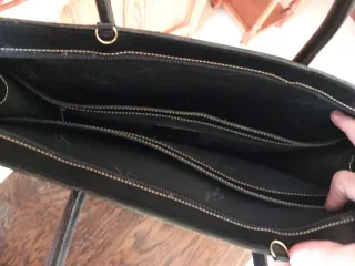 Bolso de piel negro