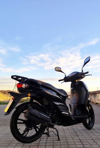 Único propietario - Peugeot Tweet 50cc 2019