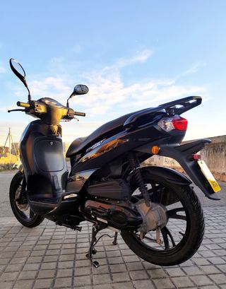 Único propietario - Peugeot Tweet 50cc 2019