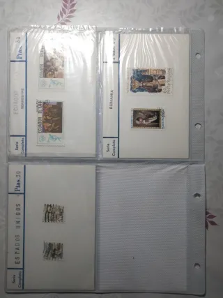 LOTE DE 39 CARTONES CON SELLOS EXTRANJEROS