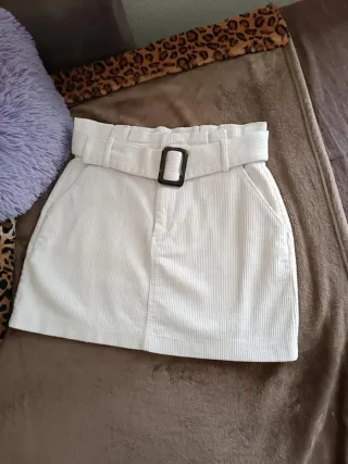Gonna corta Zara bianca a costine