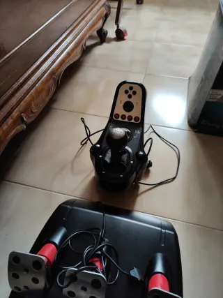 Pack Volante, Cambio y Pedales Logitech