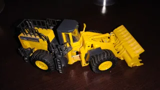 Pala Komatsu WA900 1:50