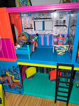 L.O.L. Surprise! casa de muñecas