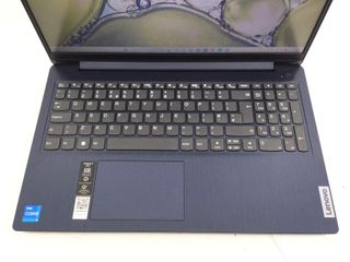 pc portatil lenovo 82h8