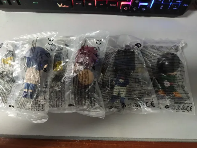 Burger King Naruto 4 figuras de colección.