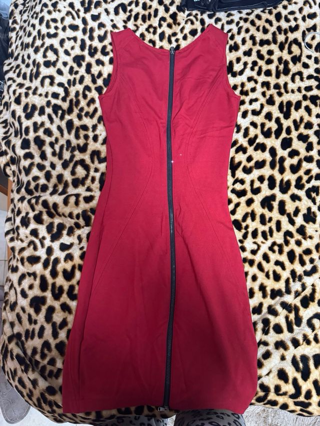 Vestido rojo con cremallera