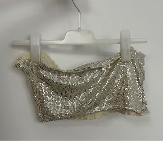 Top lentejuelas plateadas