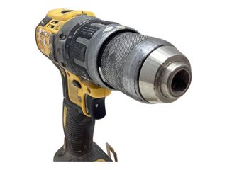 taladro a bateria dewalt dcd796