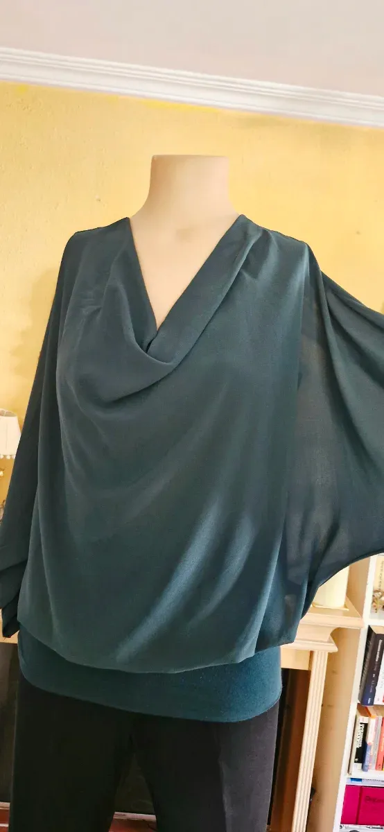 Blusa elegante verde escura ou verde petróleo