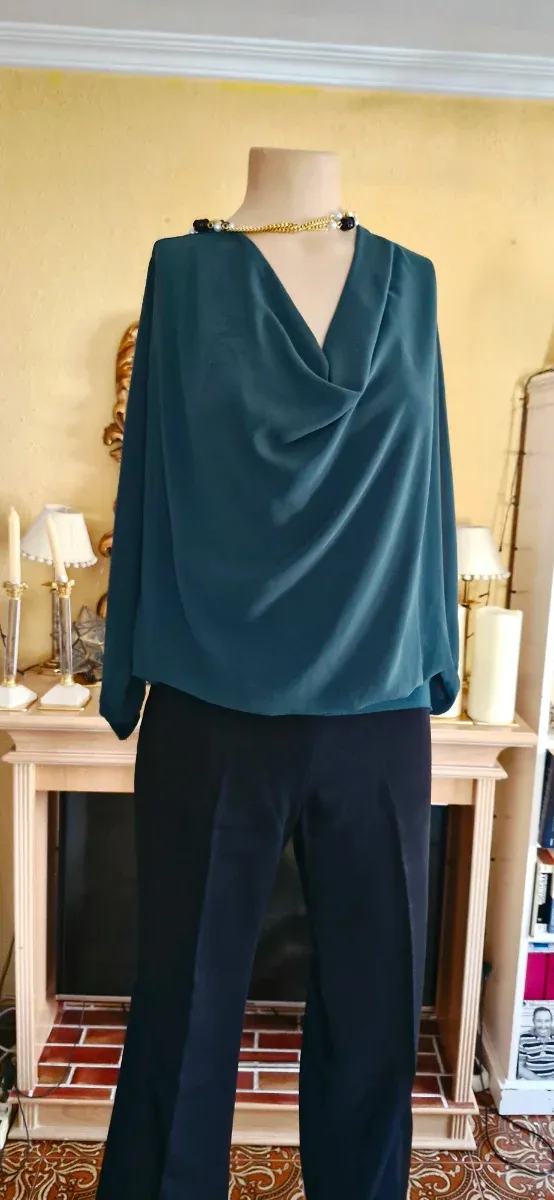 Blusa elegante verde escura ou verde petróleo