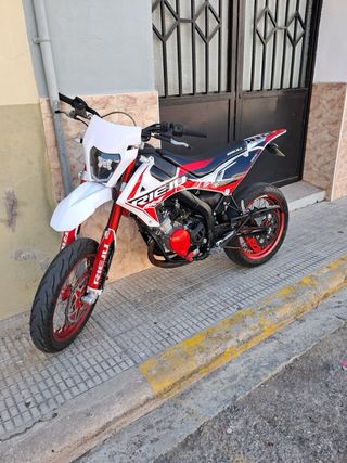 Moto Rieju 49cc Supermotard Roja