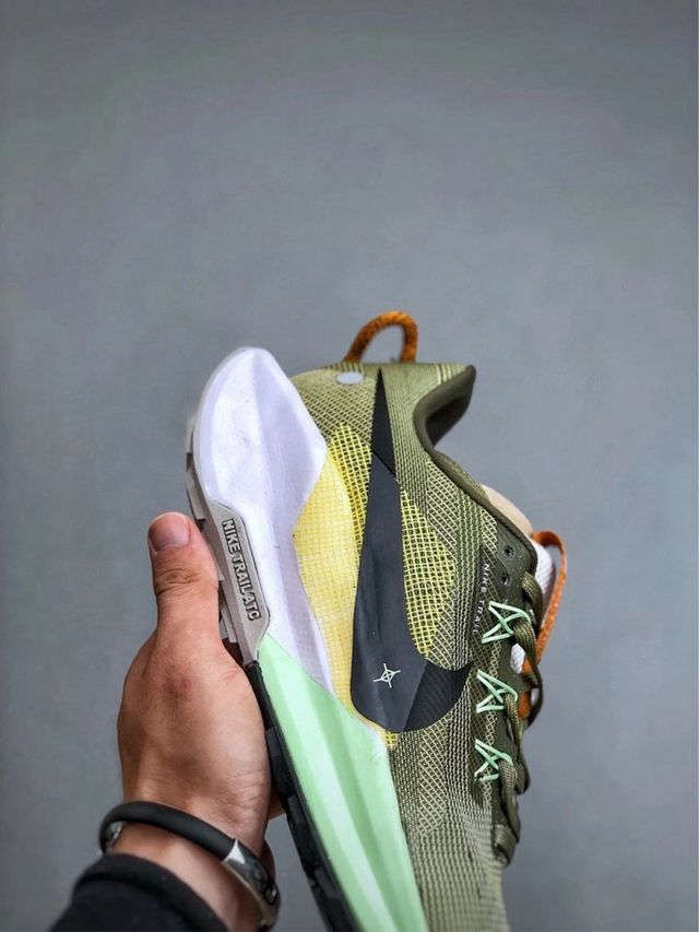 Nike Pegasus Trail 5 Olive Zapatillas Running