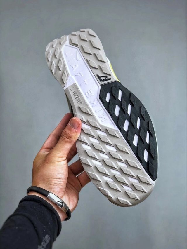 Nike Pegasus Trail 5 Olive Zapatillas Running