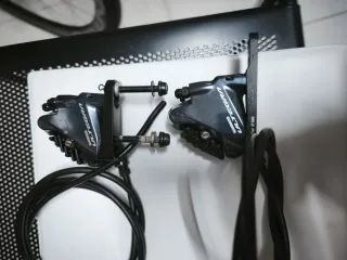 Manetas y pinzas Shimano Ultegra R-8050
