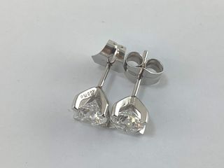 pendientes oro 18k con piedra con diamante de laboratorio