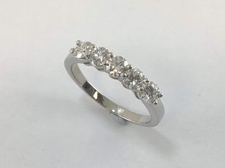 anillo oro 18k con piedra con diamante de laboratorio