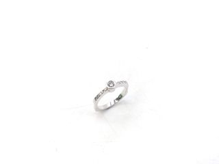 anillo oro 18k con piedra con diamante
