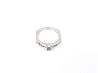 anillo oro 18k con piedra con diamante