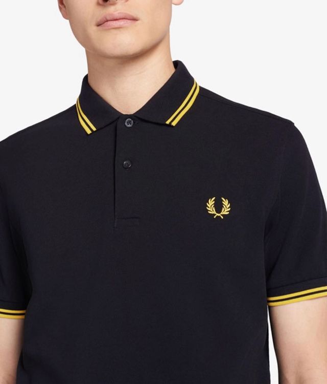 Polo Fred Perry Negro y Amarillo Manga Corta
