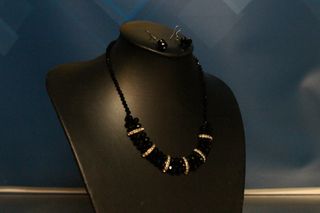 Conjunto Collar + Pendientes Negros Vintage Abalorios