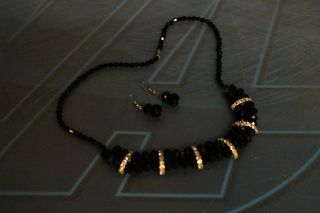 Conjunto Collar + Pendientes Negros Vintage Abalorios