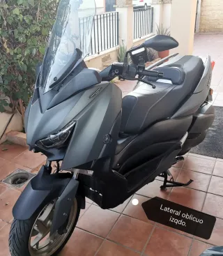 Yamaha XMAX 300 TechMax 2022· 15.000km. Impecable