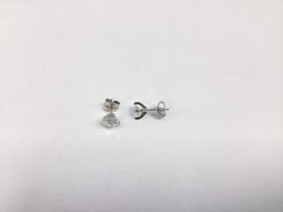 pendientes oro 18k con piedra con diamante de laboratorio