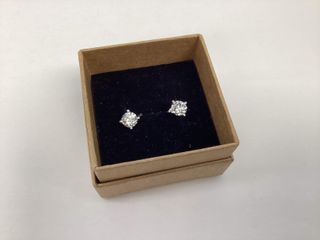 pendientes oro 18k con piedra con diamante de laboratorio