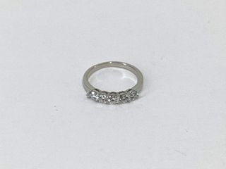 anillo oro 18k con piedra con diamante de laboratorio