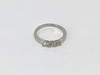anillo oro 18k con piedra con diamante de laboratorio