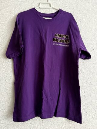 Camiseta hombre morada con estampado / talla XL