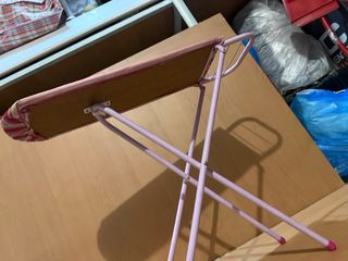 Mini tabla de planchar infantil rosa