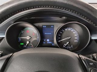 TOYOTA Toyota C-HR 5P Advance 180H e-CVT