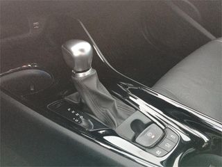 TOYOTA Toyota C-HR 5P Advance 180H e-CVT