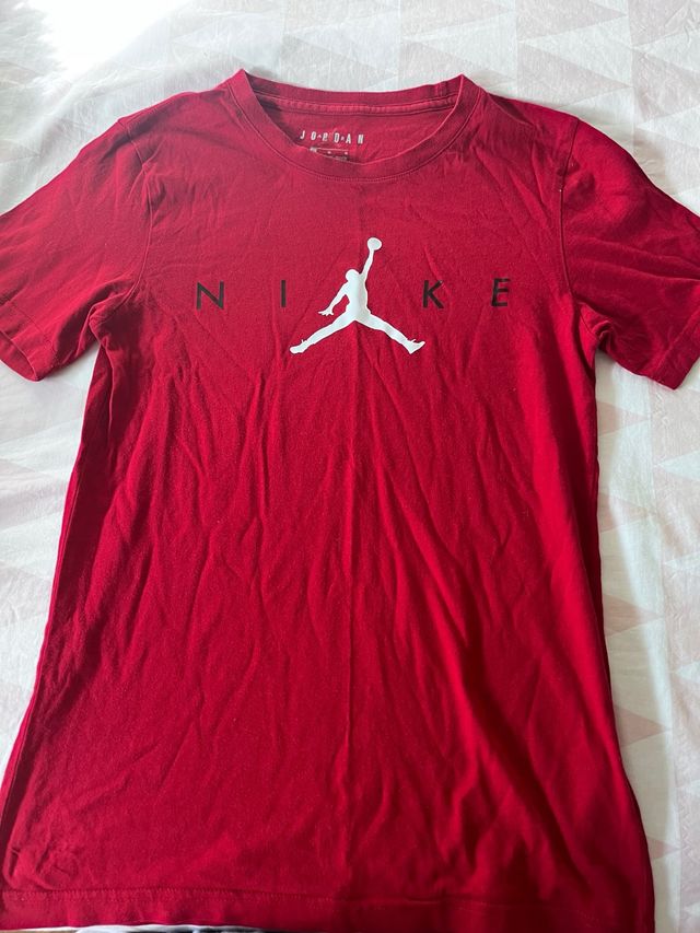 Camiseta Jordan Roja niños talla M verdadera