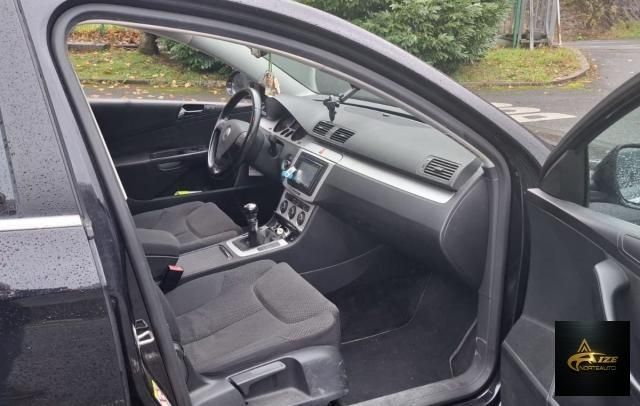 VOLKSWAGEN Passat Variant 2.0 TDI DPF Highline