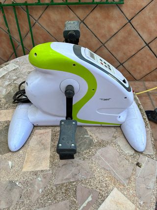 Pedalier Eléctrico Blanco y Verde