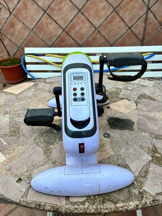 Pedalier Eléctrico Blanco y Verde